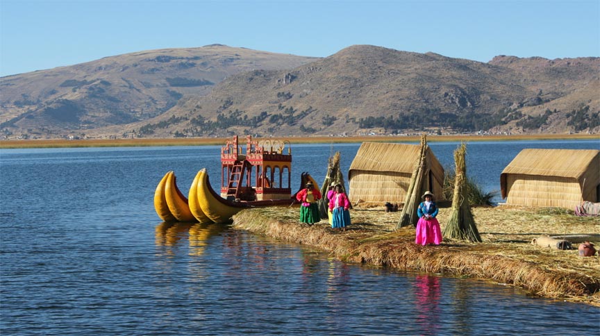 Peru Holiday Adventures | Puno, Lake Titicaca, Uros Floating Islands